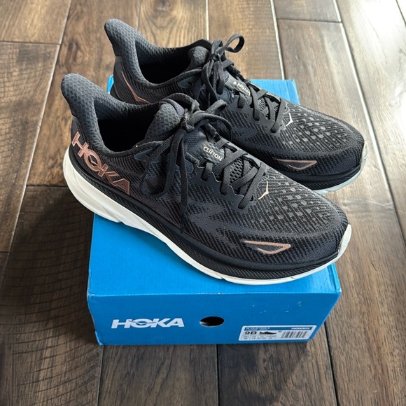 Hoka Shoes - Hoka women’s Clifton 9 black and rose gold, like new!
